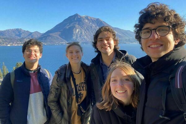 Ricardo Pedraza poses with friends while studying abroad with Notre Dame.