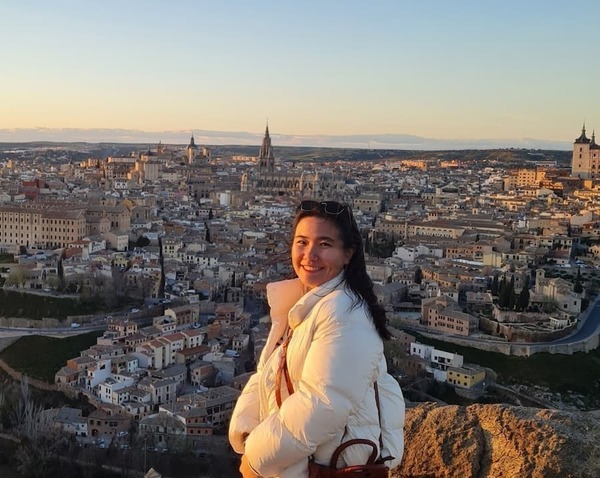 Sophia Ochoa ‘25 at a lookout point called ‘La Piedra’ in Toledo, Spain